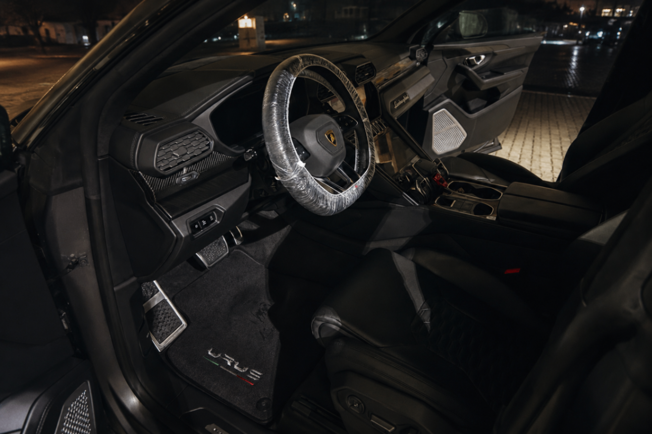 Lamborghini Urus – Innenraum Detail